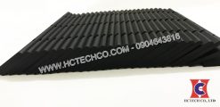 Cánh gạt Busch cần được thay mới sau khi bơm chạy từ 2400h - 3000h