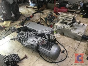 Bảo dưỡng bơm chân không vòng dầu BUSCH RA0250D trước khi bàn giao