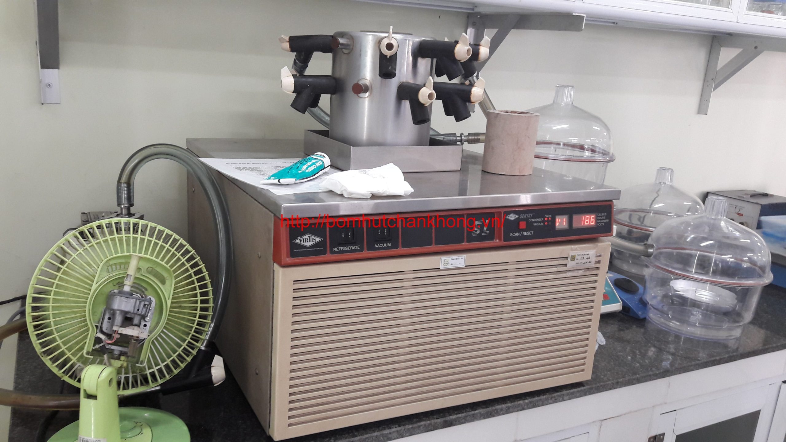 Sử dụng bơm hút chân không vòng dầu trong ứng dụng sấy đông khô