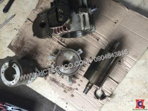 Các linh kiện của bơm được vệ sinh làm sạch, hạn chế tiếng kêu