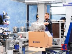 Bên trong phòng sản xuất bơm chân không Becker