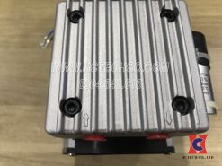 Mũi tên chỉ chiều hút và thổi của máy