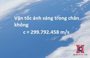 Vận tốc ánh sáng trong chân không là gì