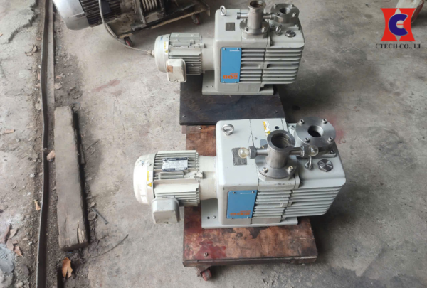 Bơm hút chân không cũ Hitachi GDH-802